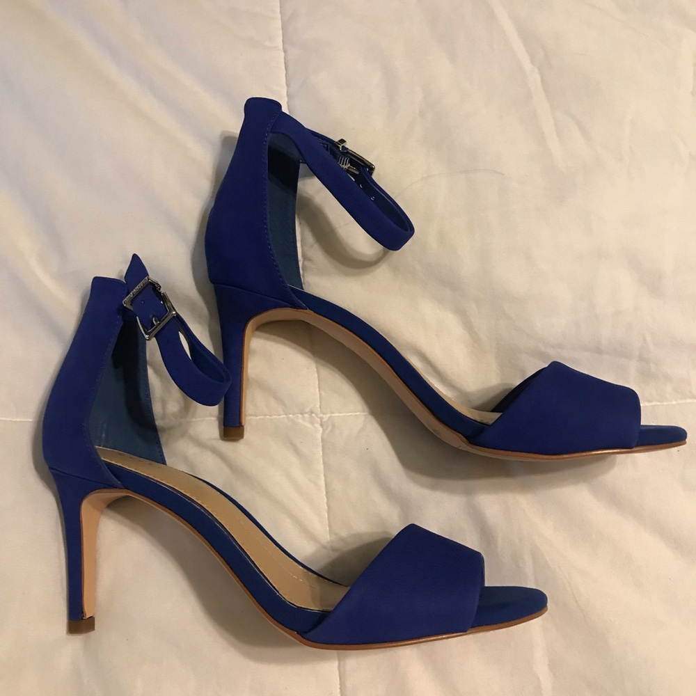 Gianni Bini 6.5 NWOT blue heels